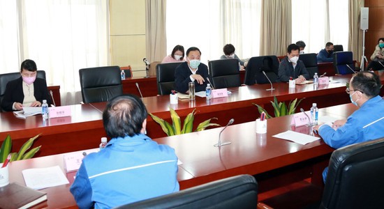 区政府党组成员,办公室主任蒋凤刚参加.