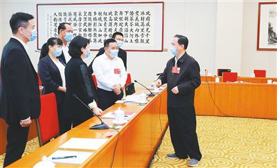 海南省委书记与基层代表共算脱贫账