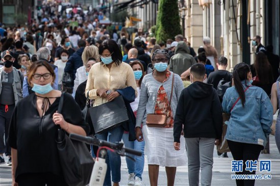 法国疫情下的打折季