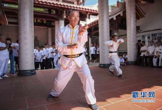 福建永春:白鹤拳拳师同台献技