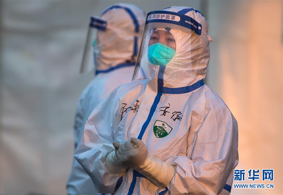 (聚焦疫情防控)(13)武汉体育中心方舱医院开始收治首批患者