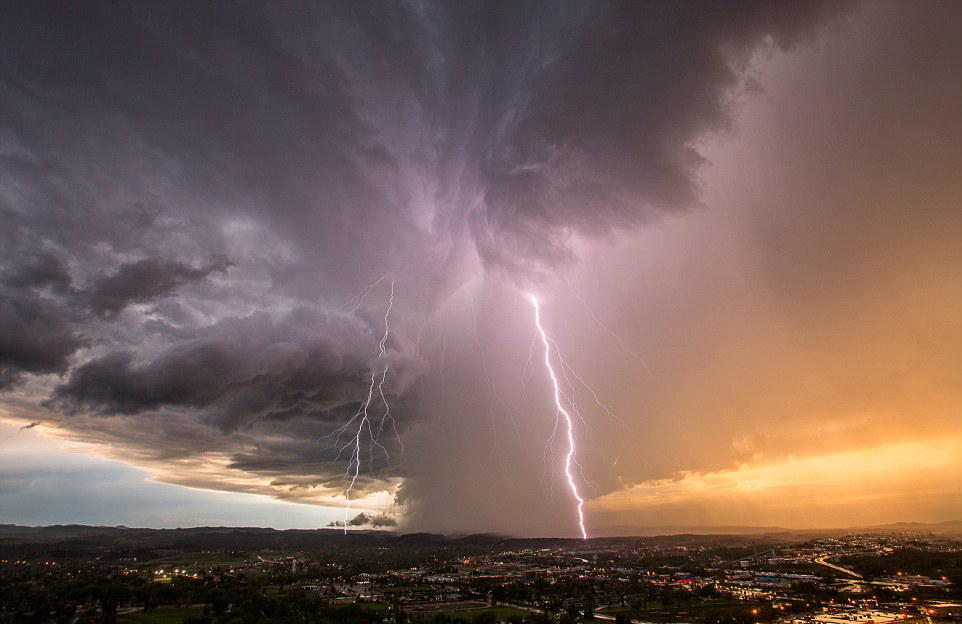 in pics: brutal beauty in tornado alley (11)