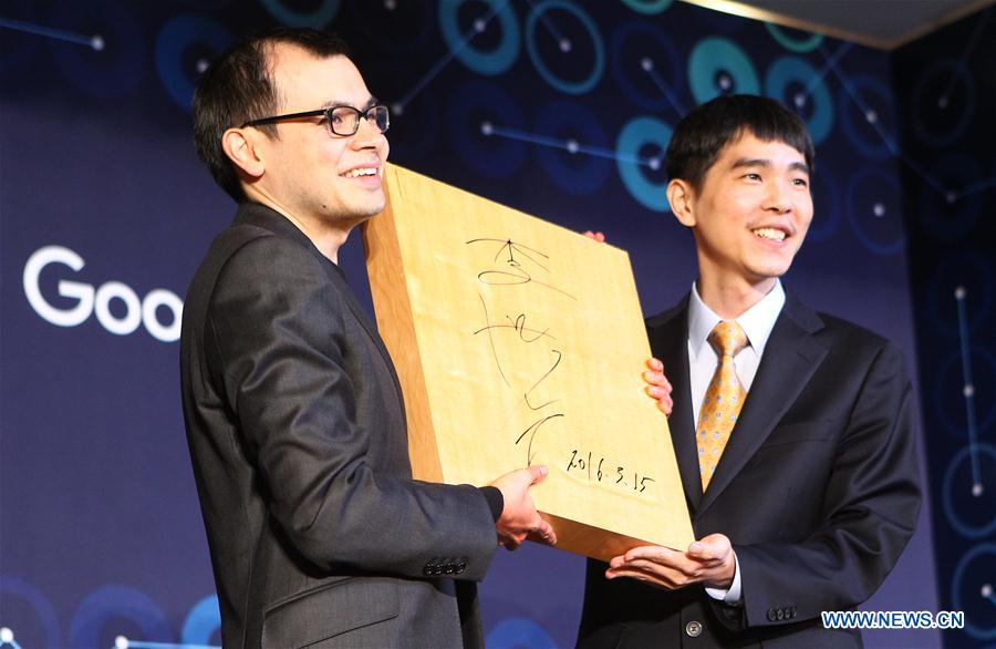 Google's AlphaGo defeats Go grandmaster Lee Sedol in final match (8) -  People's Daily Online