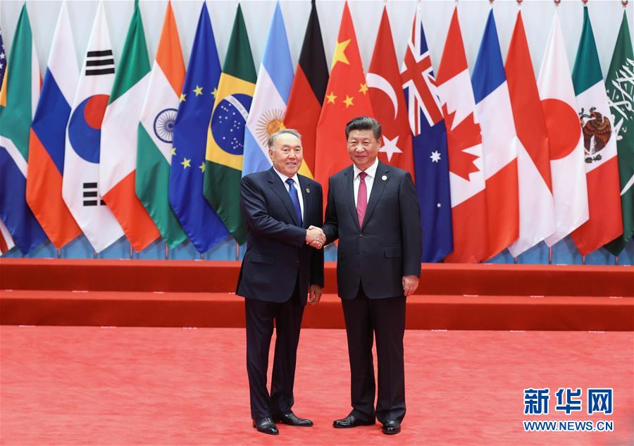 (杭州g20·xhdw(24)习近平迎接出席二十国集团领导人第十一次峰会的