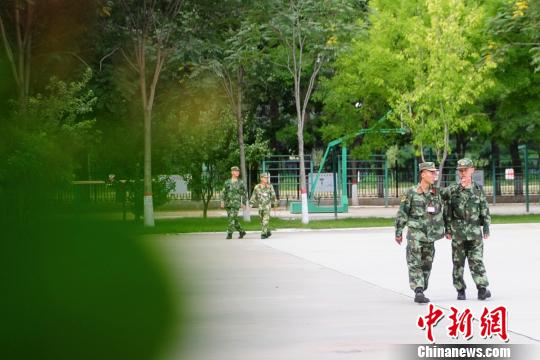 武警山西总队首批新兵入营