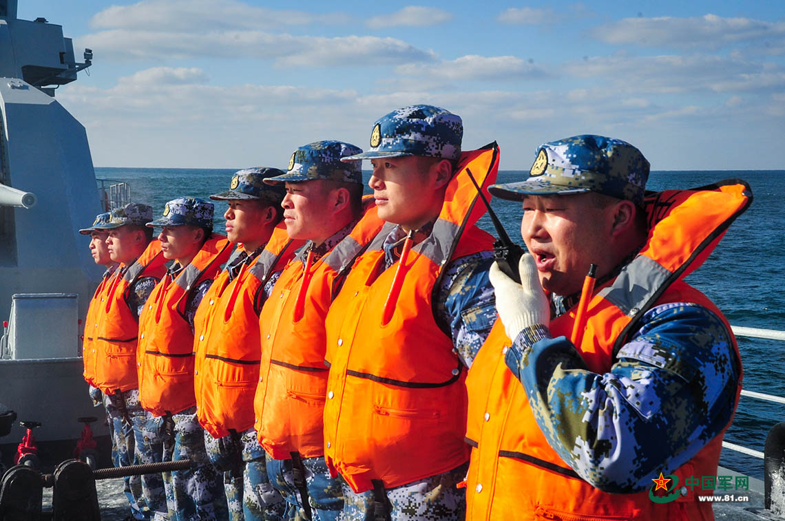 号手准备就绪.米鹏 摄