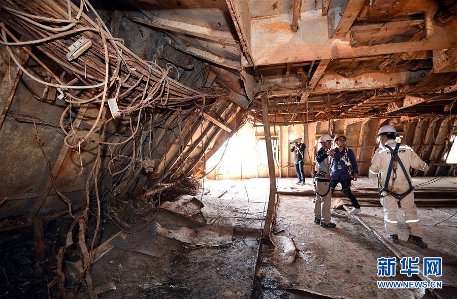 这是5月24日在韩国全罗南道木浦新港码头拍摄的"世越"号沉船内部