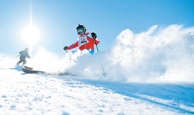 阿尔泰山可可托海国际滑雪场位于新疆富蕴县可可托海镇以东,距可可托