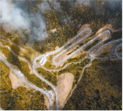 新中国70年铸就的伟大精神 "两路"精神